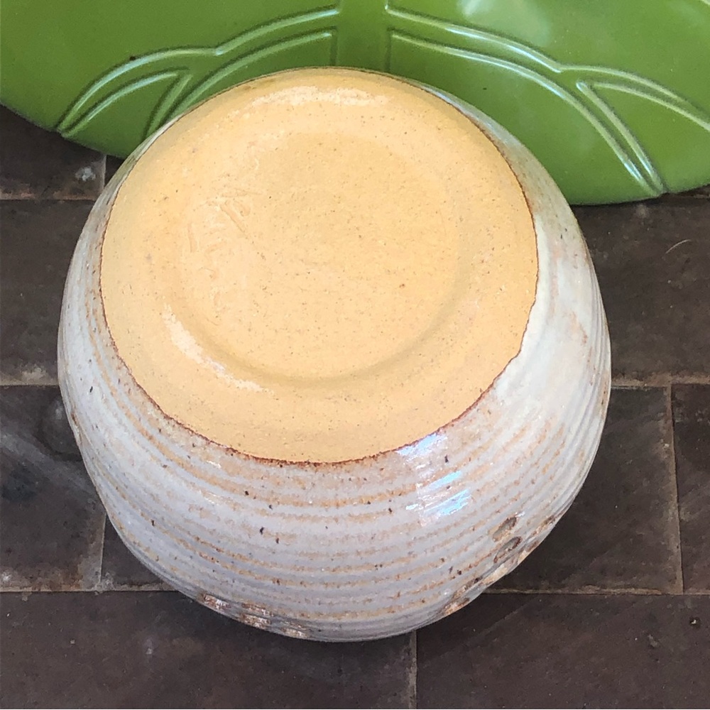 Studio Pottery Handmade Glazed Stoneware Signed Garlic Keeper - Picture 9 of 12